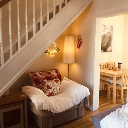 Boutique Cottage In The Heart Of Buxton Town Exterior foto