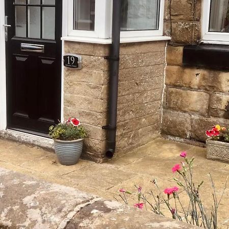 Boutique Cottage In The Heart Of Buxton Town Exterior foto