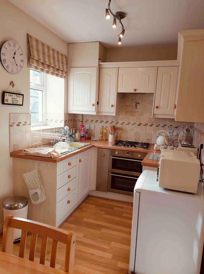 Boutique Cottage In The Heart Of Buxton Town Exterior foto