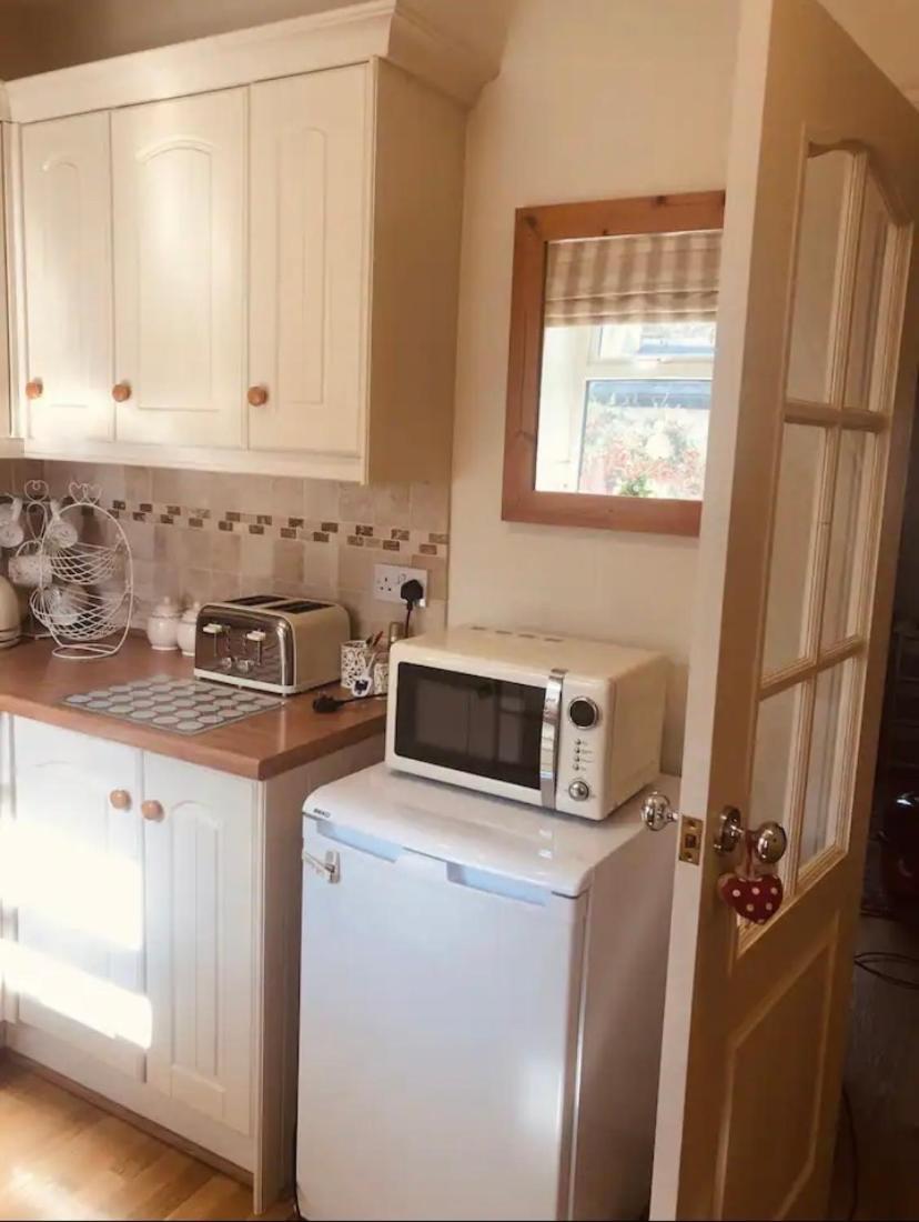 Boutique Cottage In The Heart Of Buxton Town Exterior foto